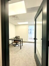 4045 S Broadway, Englewood, CO à louer Photo de l’immeuble– Image 1 sur 1