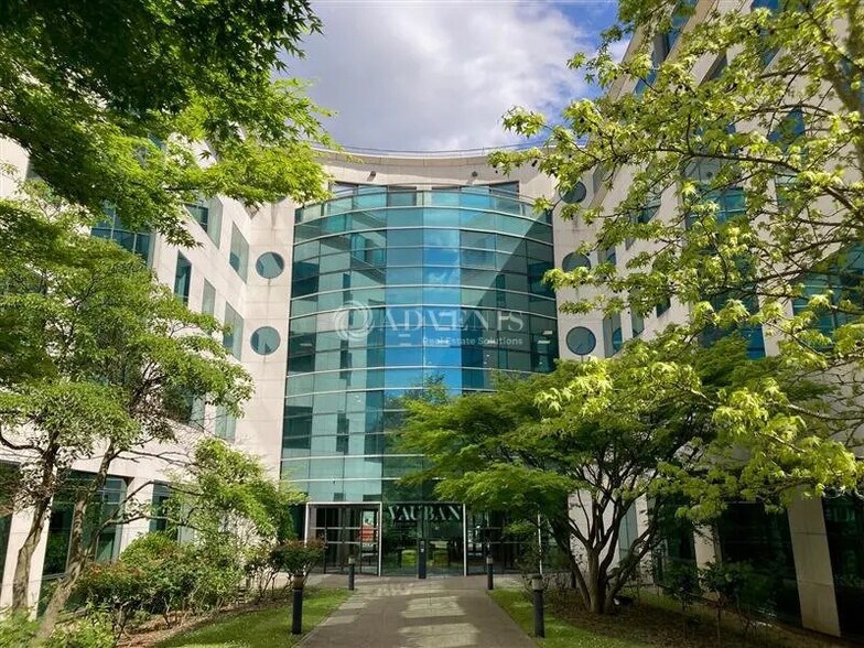 Bureau dans Vélizy-Villacoublay à louer - Photo de l’immeuble – Image 1 sur 5