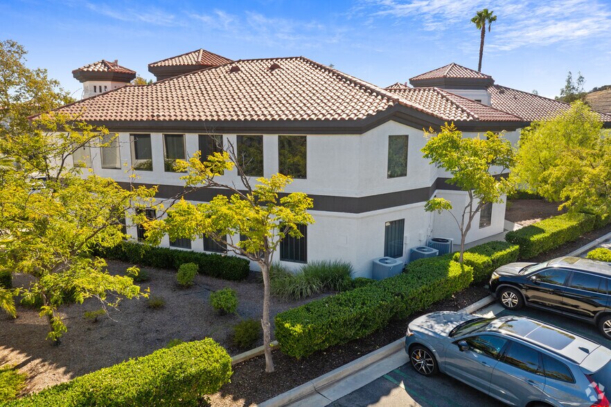 43525 Ridge Park Dr, Temecula, CA à vendre - Photo de l’immeuble – Image 3 sur 17