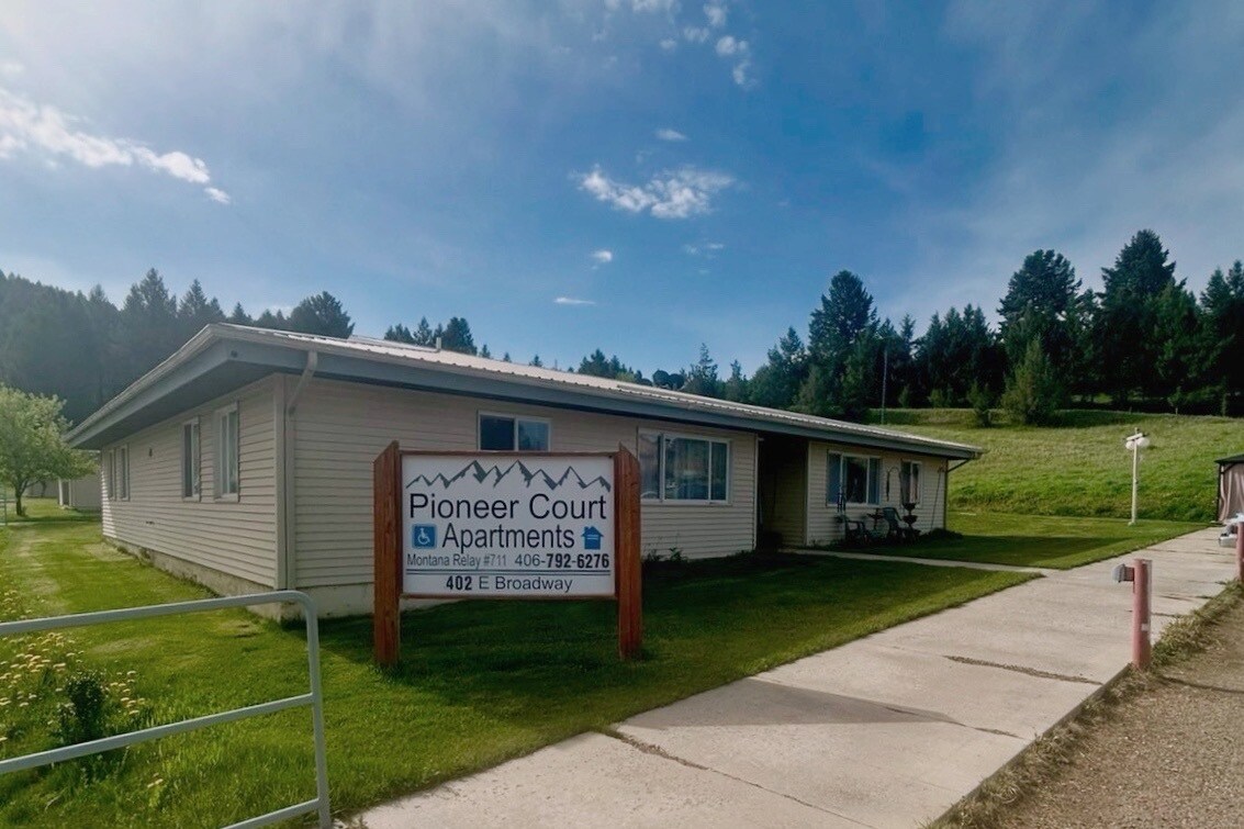 312 E Broadway St, Philipsburg, MT à vendre Photo de l’immeuble– Image 1 sur 11
