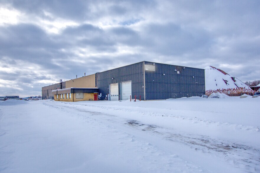 13908 Hurontario St, Caledon, ON à louer - Photo de l’immeuble – Image 3 sur 6
