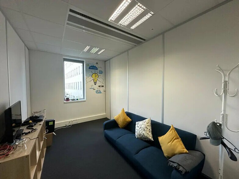 Bureau dans Strasbourg à louer - Photo de l’immeuble – Image 3 sur 6