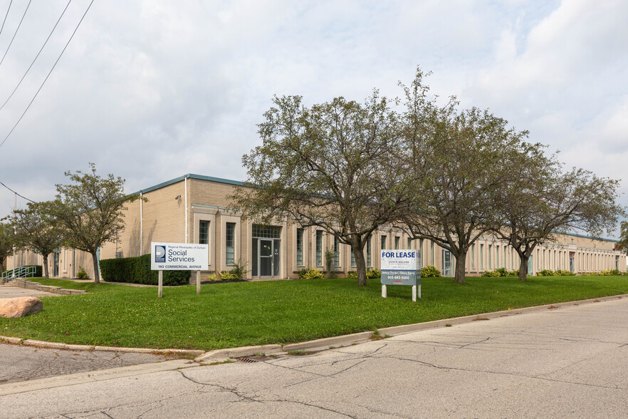126-140 Commercial Ave, Ajax, ON à louer - Photo principale – Image 1 sur 5