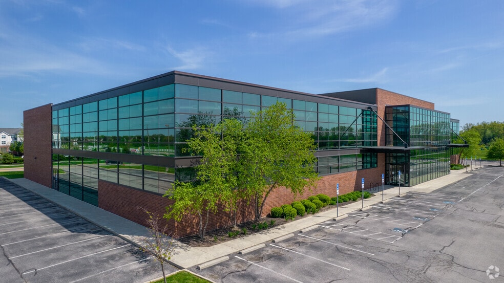 3474 Sawmill Dr, Powell, OH à louer - Photo de l’immeuble – Image 3 sur 6