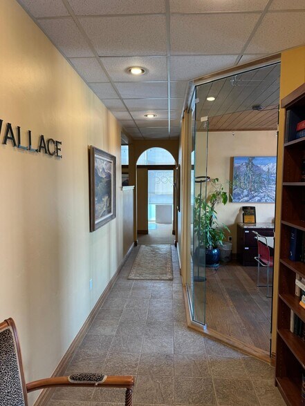 105 Edwards Village Blvd, Edwards, CO à vendre - Photo de l’immeuble – Image 3 sur 11