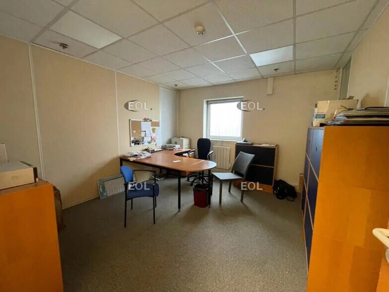 Bureau dans Claye-Souilly à louer - Photo de l’immeuble – Image 2 sur 4