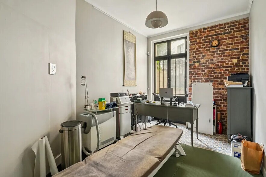 Bureau dans Paris à louer - Photo de l’immeuble – Image 2 sur 10
