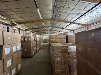Plus de détails pour Industriel/Logistique à louer