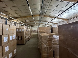 Plus de détails pour Industriel/Logistique à louer