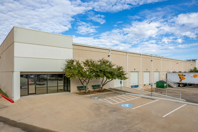 Plus de détails pour 2525 Kramer Ln, Austin, TX - Industriel/Logistique à louer