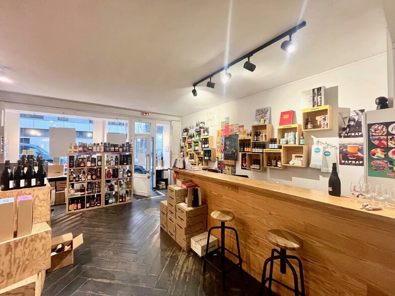 Local commercial dans Paris à louer - Photo intérieure – Image 3 sur 7