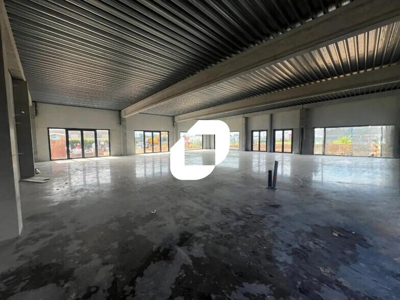 17 Rue Saint Georges, Baralle à louer - Photo de l’immeuble – Image 1 sur 11