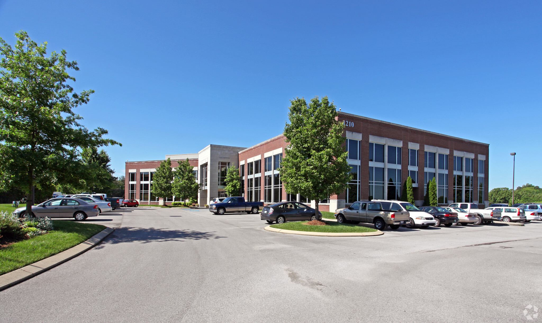 1210 Premier Dr, Chattanooga, TN à louer Photo principale– Image 1 sur 9