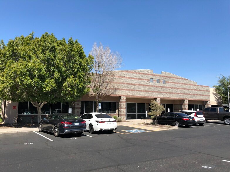 4653 E Cotton Gin Loop, Phoenix, AZ à louer - Photo de l’immeuble – Image 3 sur 3