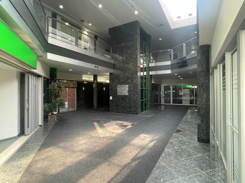 43 Elm St, Grand Sudbury, ON à vendre - Photo intérieure – Image 3 sur 26