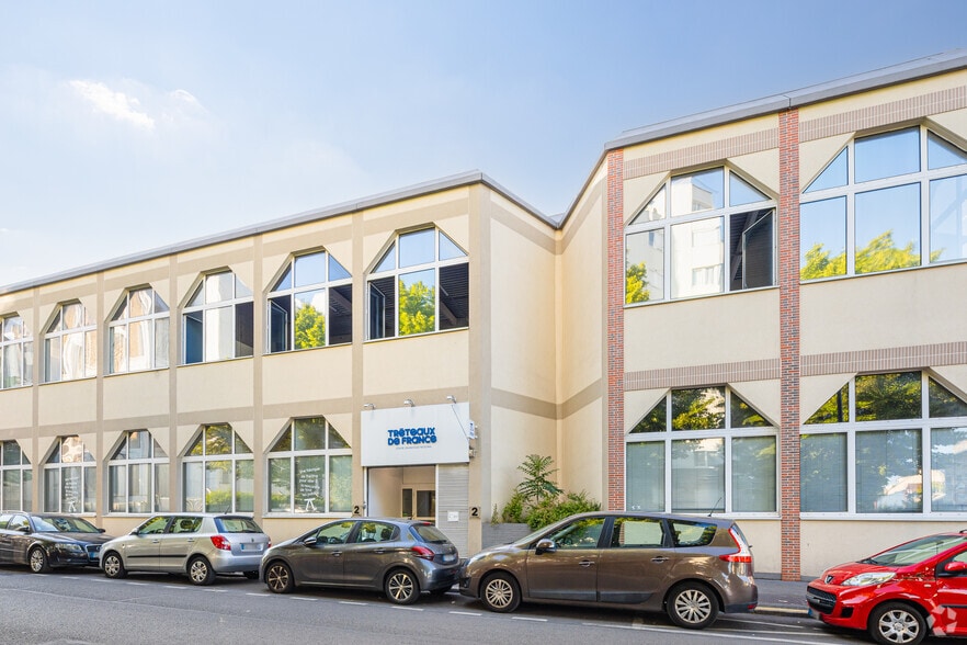 Local d’activités dans Aubervilliers à louer - Photo de l’immeuble – Image 3 sur 18