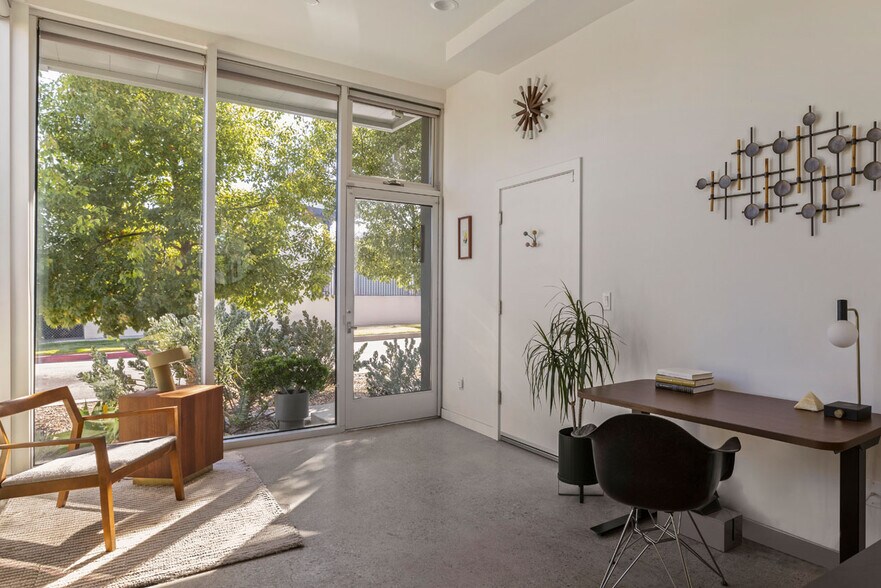 3543 Casitas Ave, Los Angeles, CA à vendre - Photo de l’immeuble – Image 3 sur 31