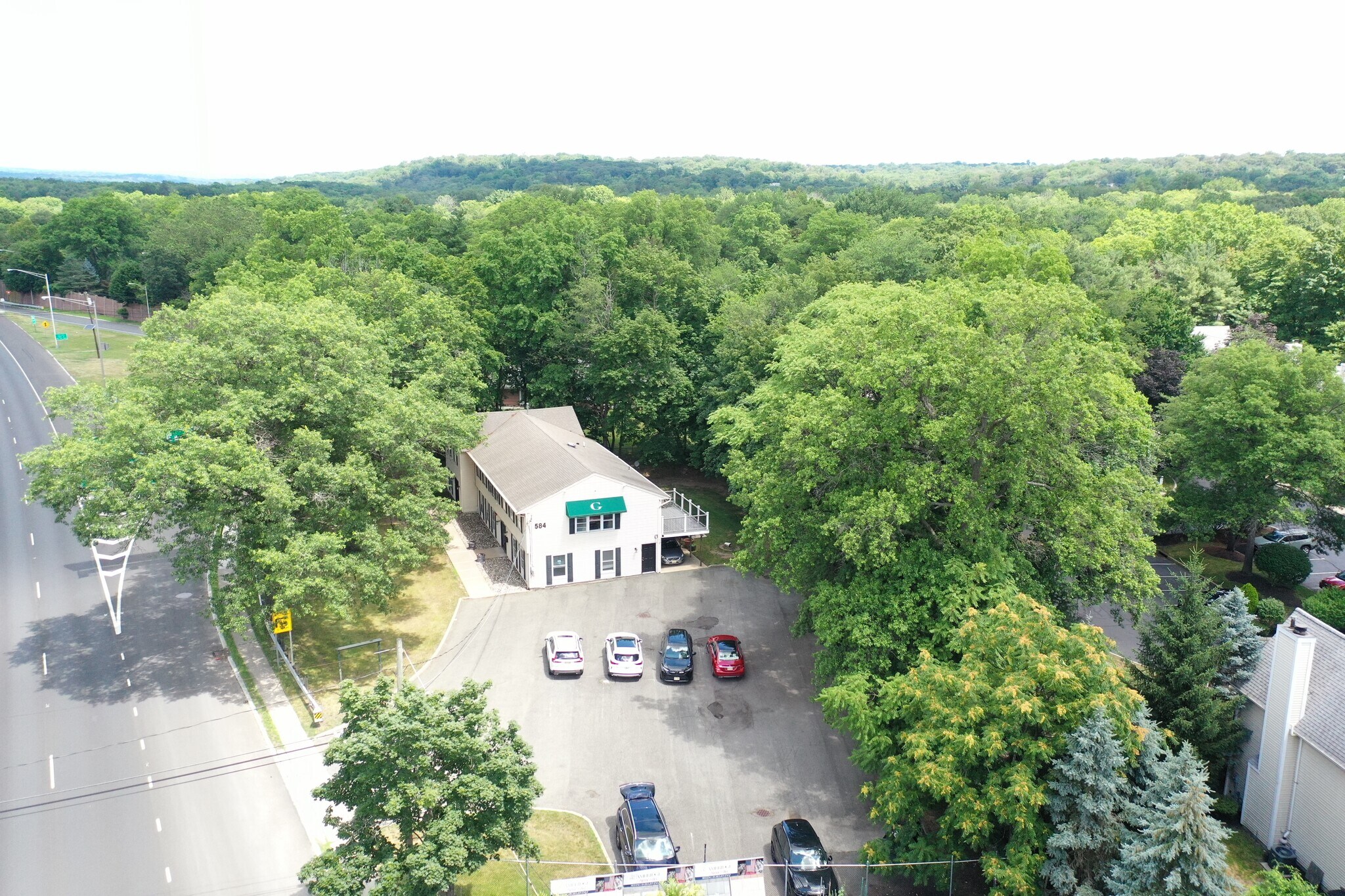 584 State Rt 17, Ridgewood, NJ à louer Photo de l’immeuble– Image 1 sur 48