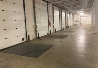 Plus de détails pour 11 Chemin De Crèvecoeur, Saint-Denis - Bureau, Industriel/Logistique à louer