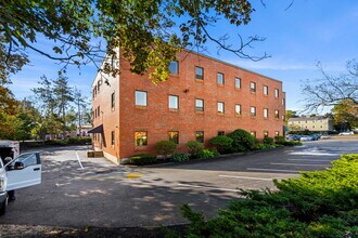 152 Sylvan St, Danvers, MA à louer Photo intérieure– Image 2 sur 5