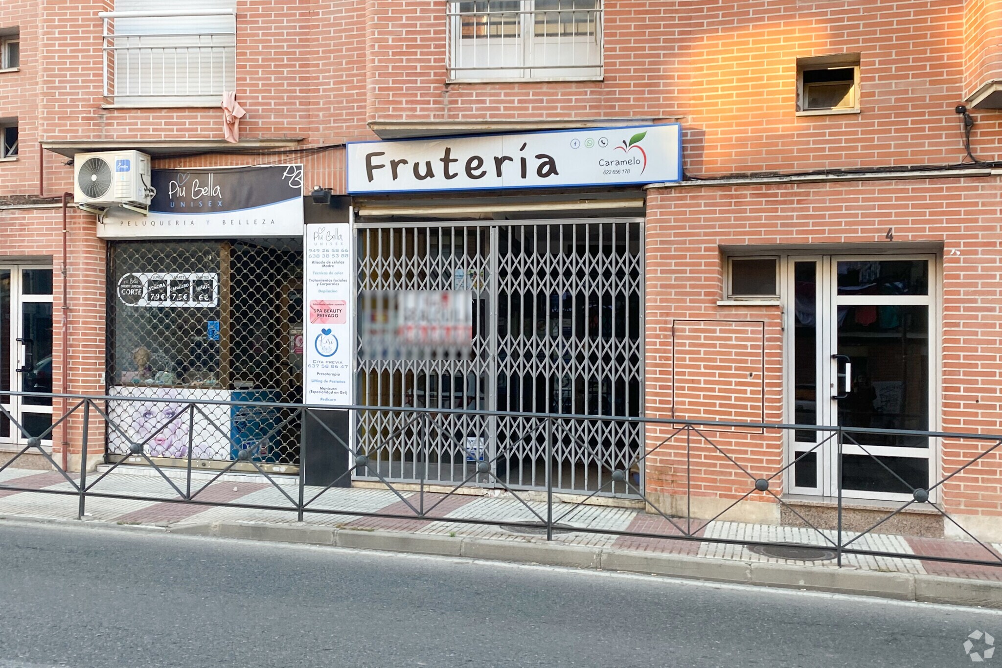 Local commercial dans Azuqueca de Henares, Guadalajara à louer Photo intérieure– Image 1 sur 10