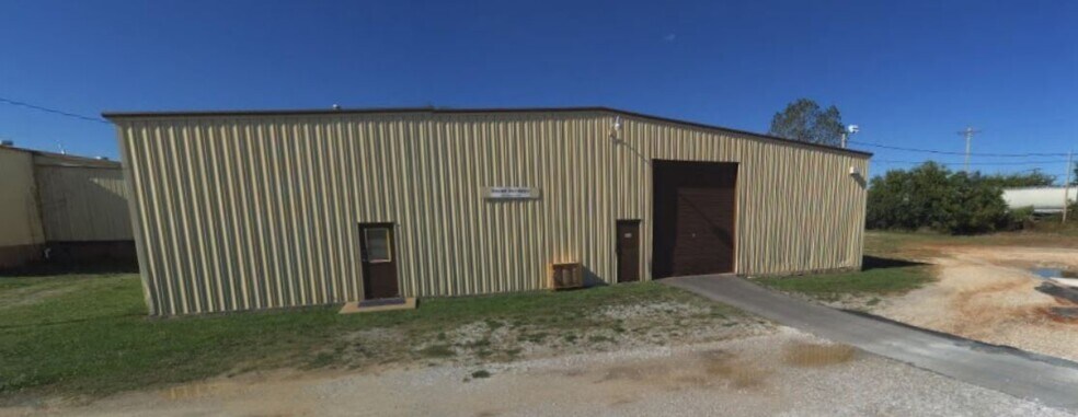 1816 Dentech Dr, Springdale, AR à vendre - Photo de l’immeuble – Image 2 sur 6