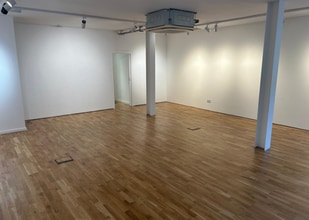 19 Garrett St, Londres à louer Photo intérieure– Image 2 sur 4