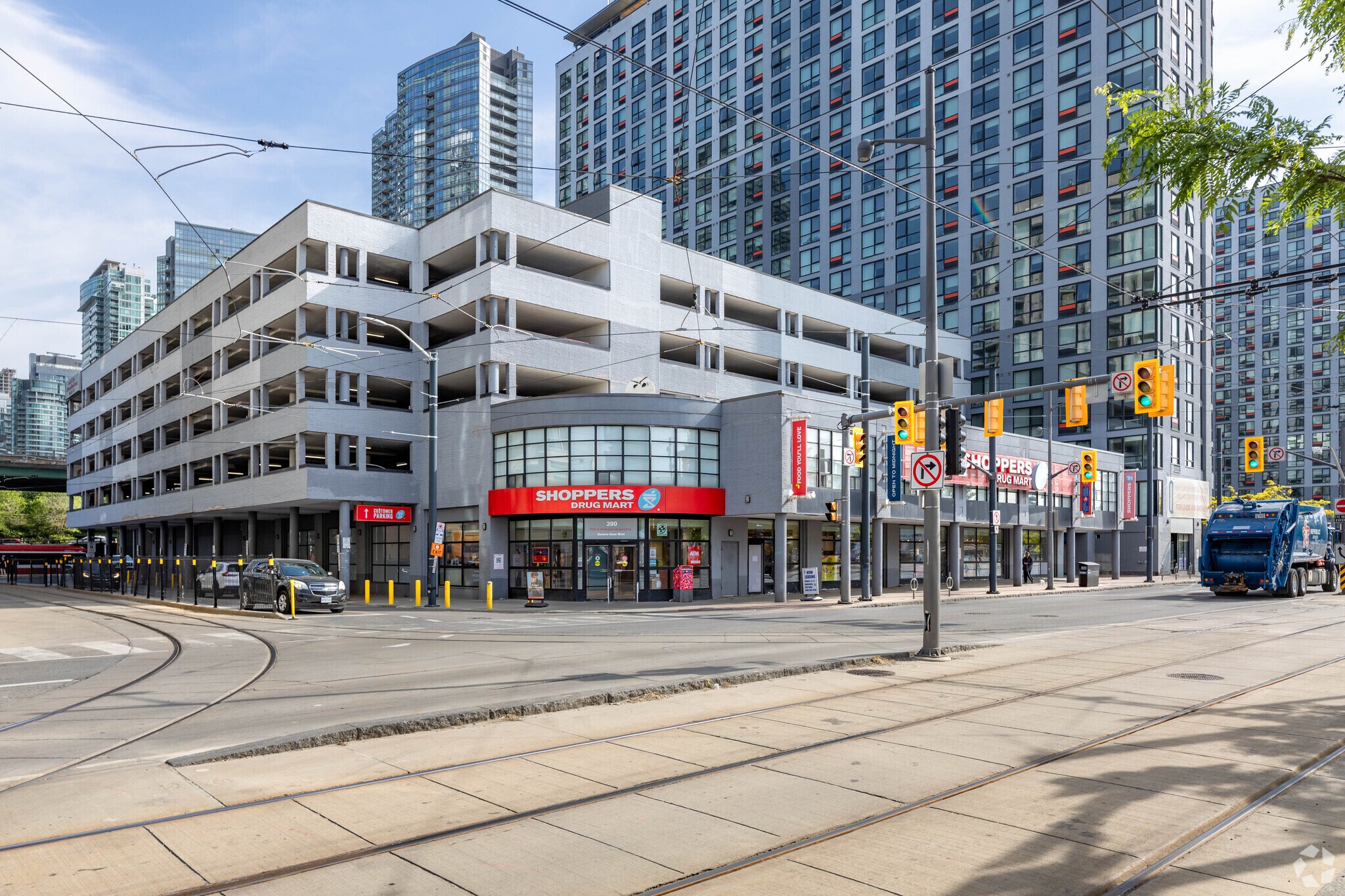390 Queens Quay W, Toronto, ON à louer Photo de l’immeuble– Image 1 sur 3