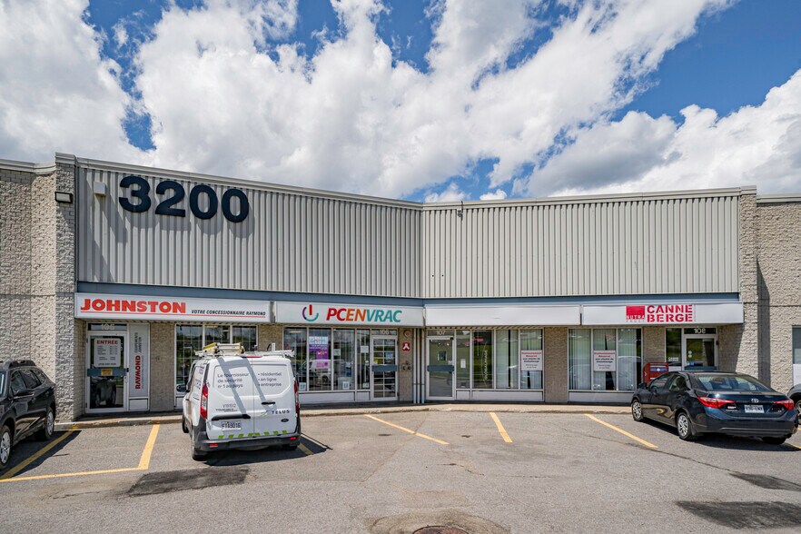 3200 Av Watt, Québec, QC à louer - Photo de l’immeuble – Image 2 sur 3