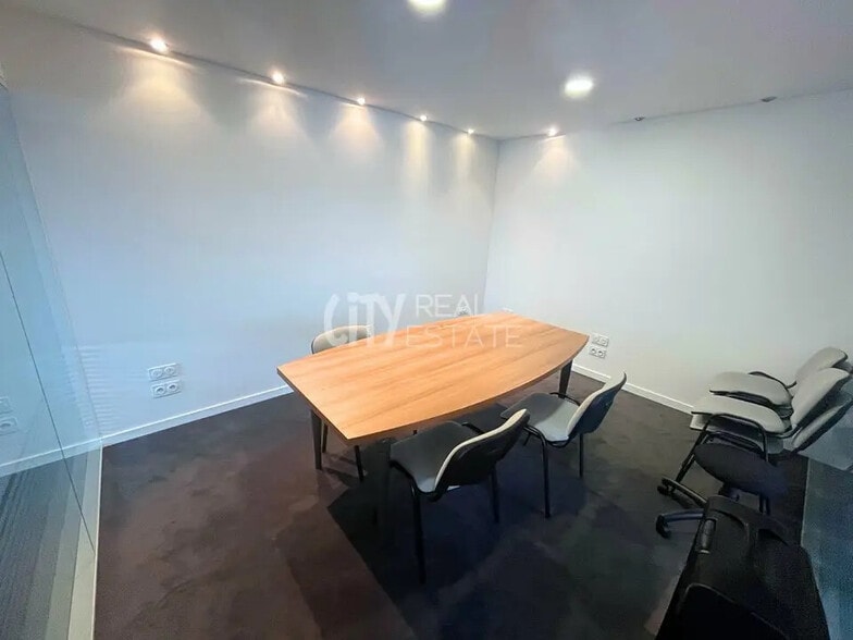 Bureau dans Lyon à vendre - Photo de l’immeuble – Image 3 sur 7