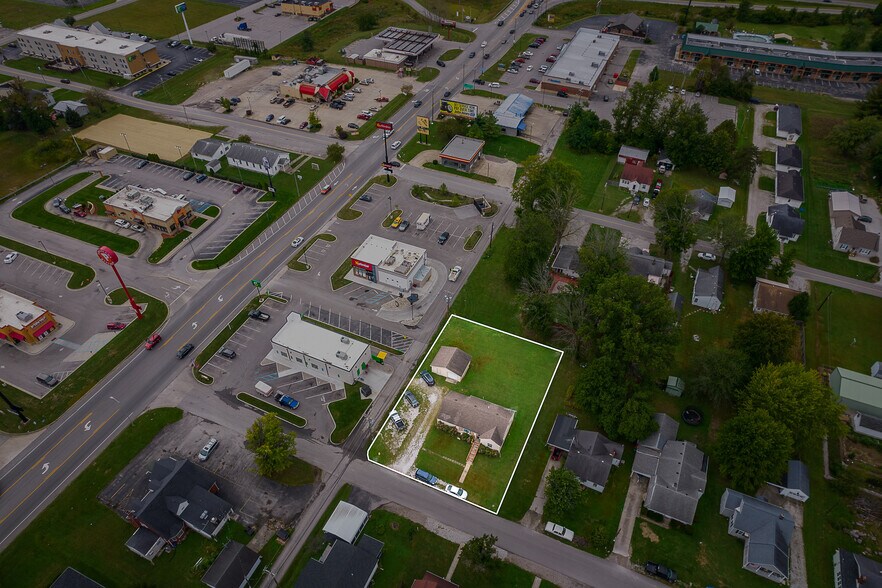 36 Forrest Dr, Scottsburg, IN à vendre - Photo de l’immeuble – Image 2 sur 40