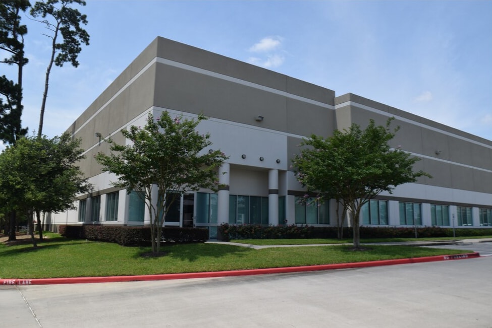 5150 Greens Rd, Houston, TX à louer Photo de l’immeuble– Image 1 sur 6