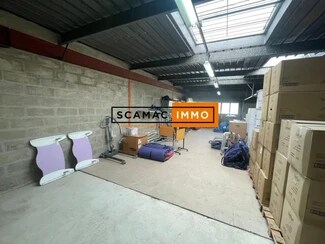 Plus de détails pour Local d'activités à louer