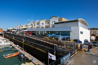 1 Marina Way, Brighton à louer Photo de l’immeuble– Image 2 sur 3