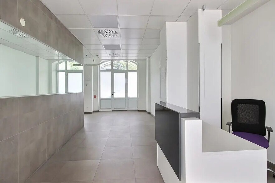 13 Rue Du Faubourg Saint-Martin, Paris à vendre - Photo intérieure – Image 3 sur 6