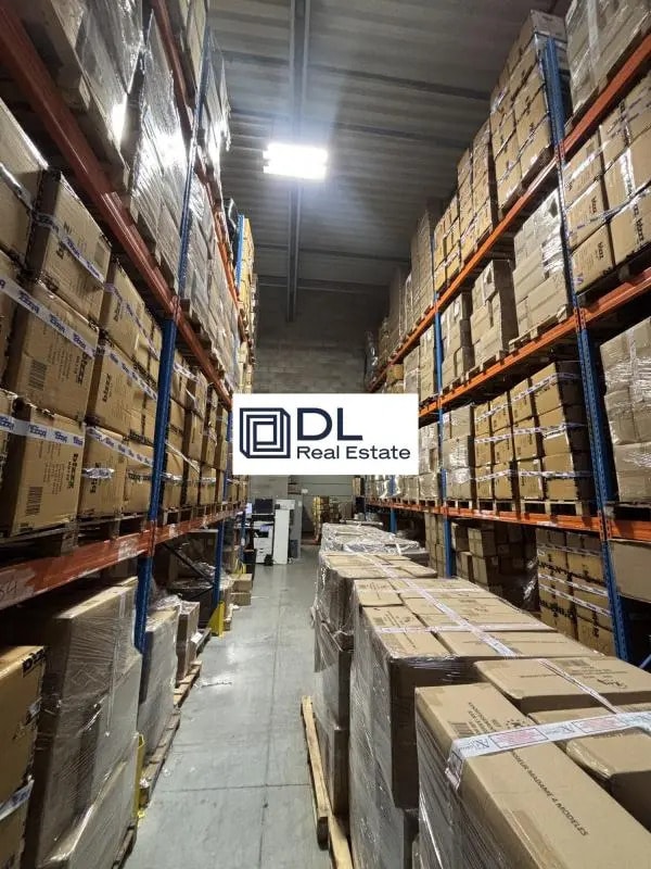 Plus de détails pour Bureau, Industriel/Logistique à louer