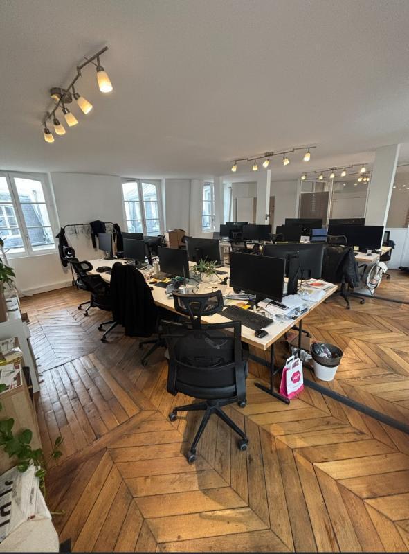 Bureau dans Paris à louer Photo de l’immeuble– Image 1 sur 7