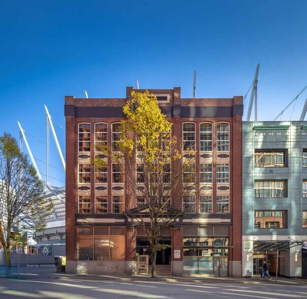 780 Beatty St, Vancouver, BC à vendre - Photo de l’immeuble – Image 2 sur 7