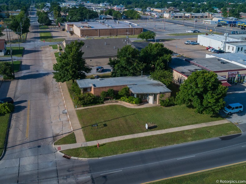 1002 W Gore Blvd, Lawton, OK à vendre - Photo de l’immeuble – Image 2 sur 8