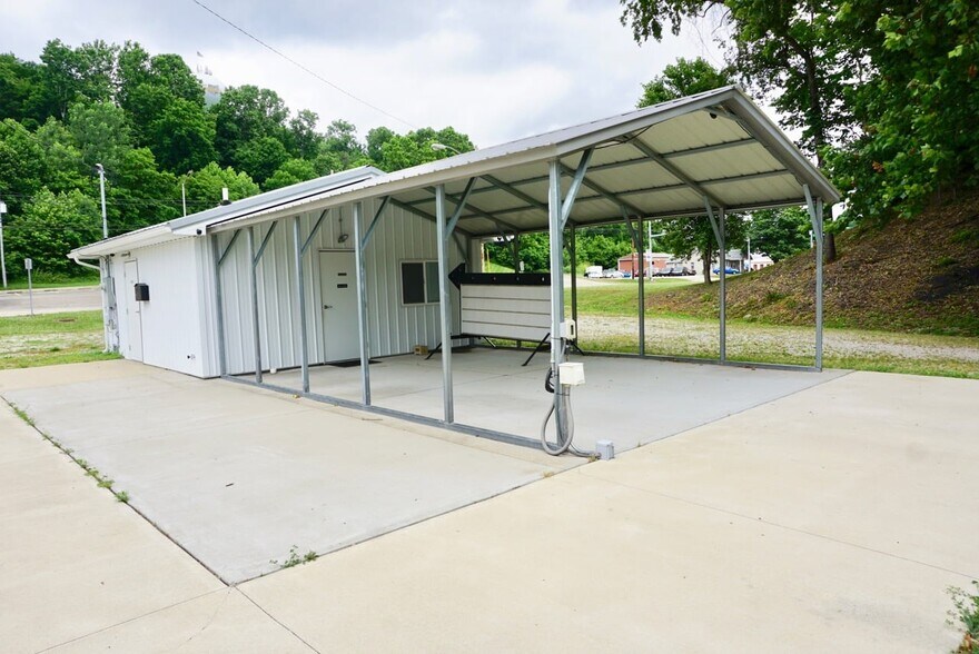 301 W Emmitt Ave, Waverly, OH à vendre - Photo de l’immeuble – Image 3 sur 9