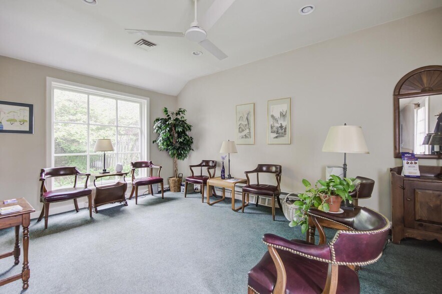 39 E Chestnut Hill Ave, Philadelphia, PA à vendre - Hall d’entrée – Image 3 sur 17