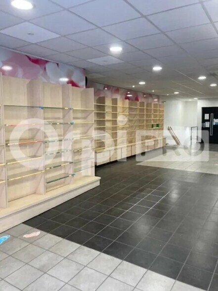 Local commercial dans Salbris à louer - Photo intérieure – Image 2 sur 6