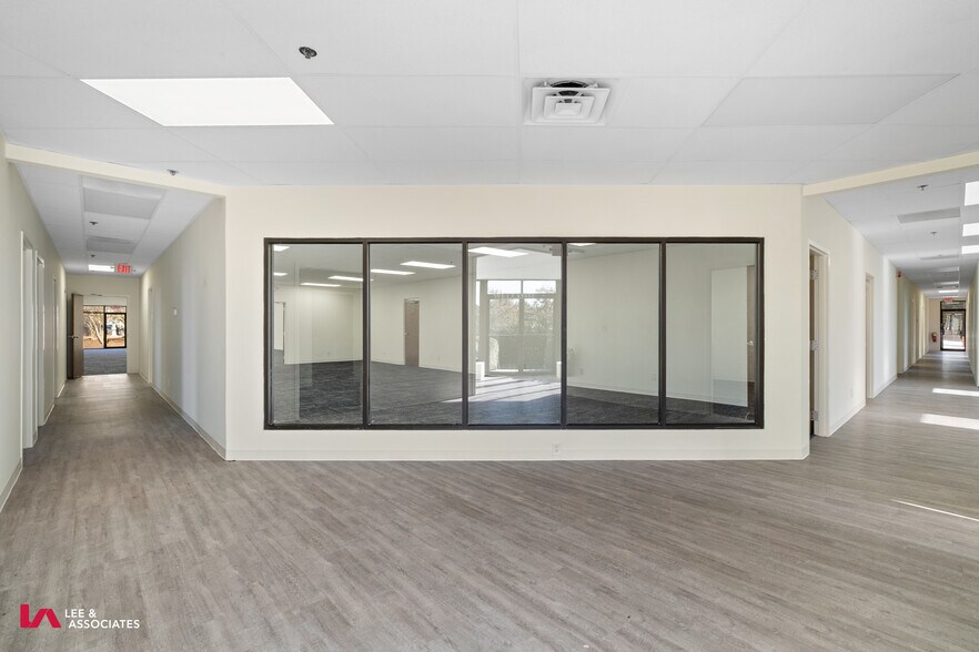 1202 Royal Dr, Conyers, GA à louer - Photo de l’immeuble – Image 3 sur 13