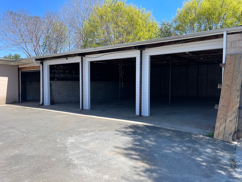 2101 Sunnyside Ave, Winston-Salem, NC à louer - Photo de l’immeuble – Image 3 sur 9