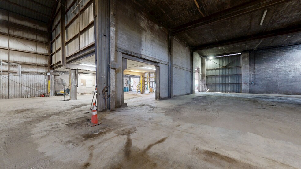 81.4 Acres Zoned LI | Multiple Buildings portefeuille de 4 biens à vendre sur LoopNet.fr - Numérisation 3D Matterport – Image 3 sur 46
