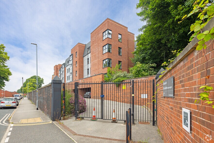 St Johns Rd, Leeds à vendre - Photo principale – Image 1 sur 4