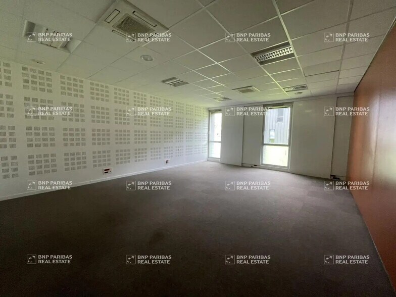 Bureau dans Saint-Herblain à louer - Photo de l’immeuble – Image 3 sur 7