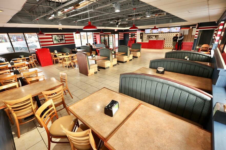 2336 NW 23rd St, Oklahoma City, OK à vendre - Photo intérieure – Image 3 sur 10