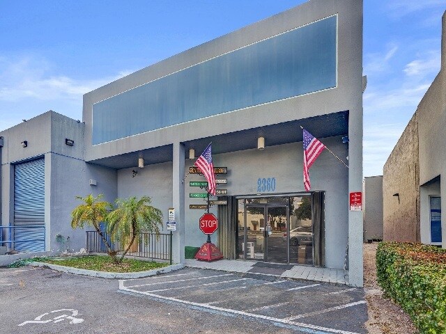 2360 W 76th St, Hialeah, FL à vendre - Photo de l’immeuble – Image 1 sur 14