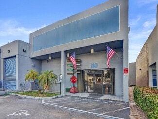 Plus de détails pour 2360 W 76th St, Hialeah, FL - Industriel/Logistique à vendre